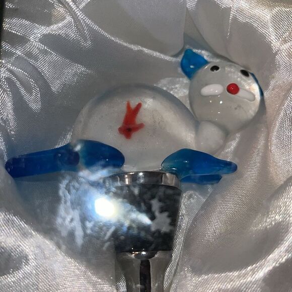 Kitty cat with blue ears feet & tail Goldfish in belly glass Bottle Stopper Wine - Picture 2 of 2